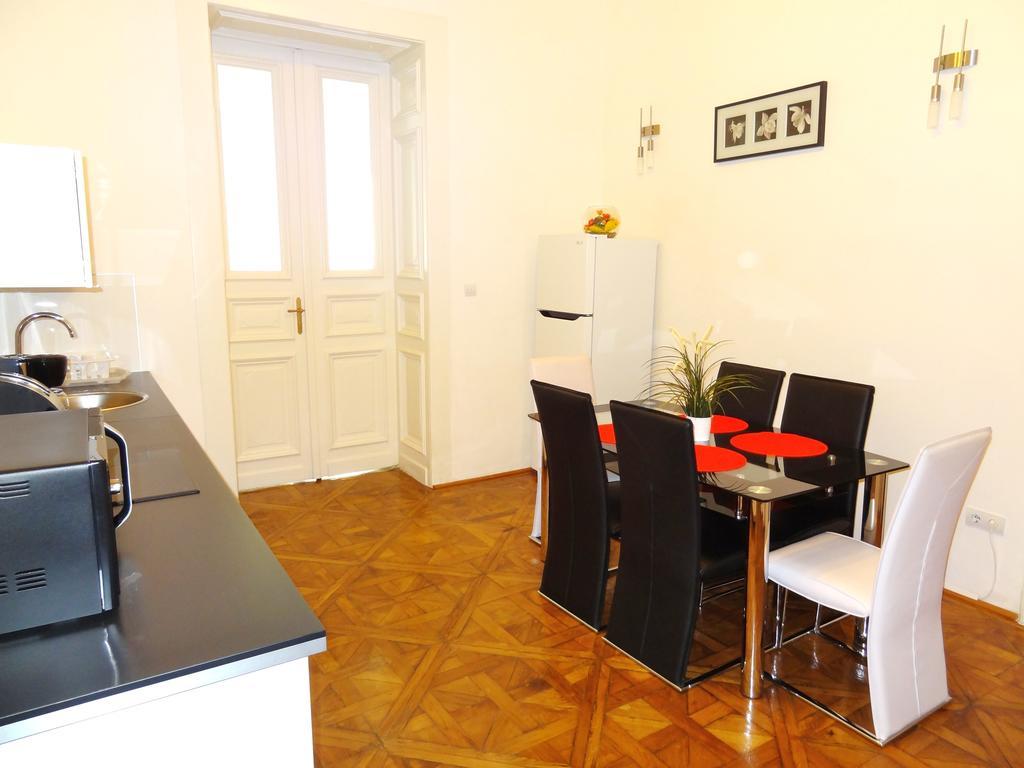 Erzsebet Boulevard Apartment Budapest Ngoại thất bức ảnh