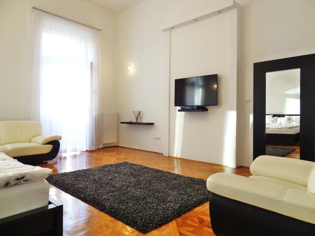 Erzsebet Boulevard Apartment Budapest Ngoại thất bức ảnh